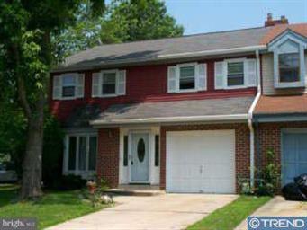 302 Carleton Ln, Mount Laurel, NJ 08054 - photo 1