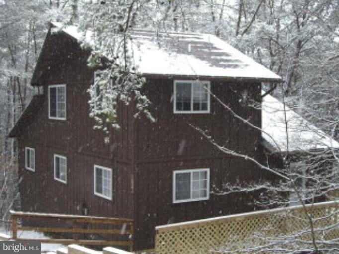 515 Stuart Dr, Basye, VA 22810 - photo 1