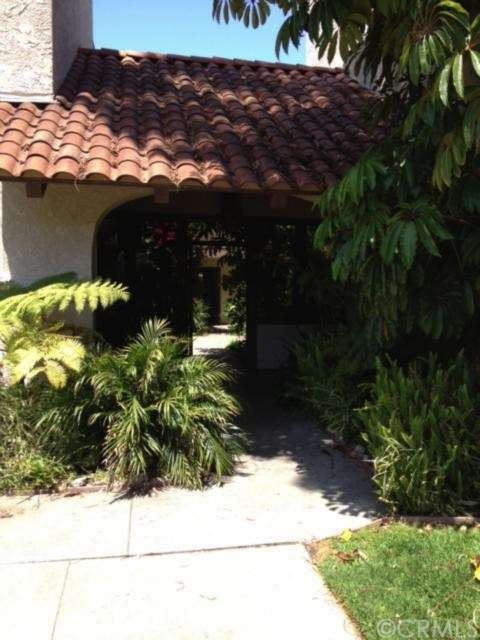 Beautiful front entrance with security door (open)