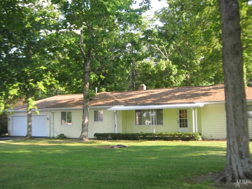 336 E Dustman Rd, Bluffton, IN 46714 - photo 1