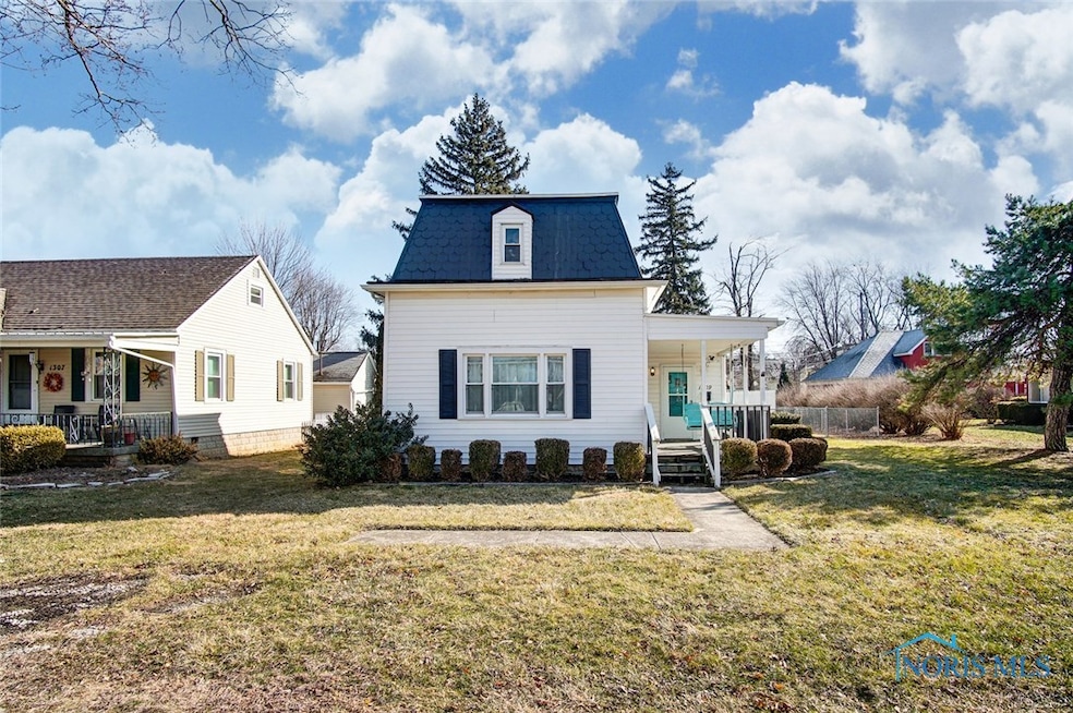 1309 Douglas Pkwy, Findlay, OH 45840 - photo 1