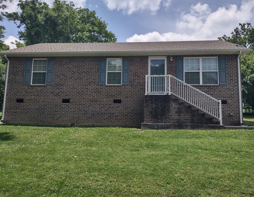 217 W Moore St, Manchester, TN 37355 - photo 1