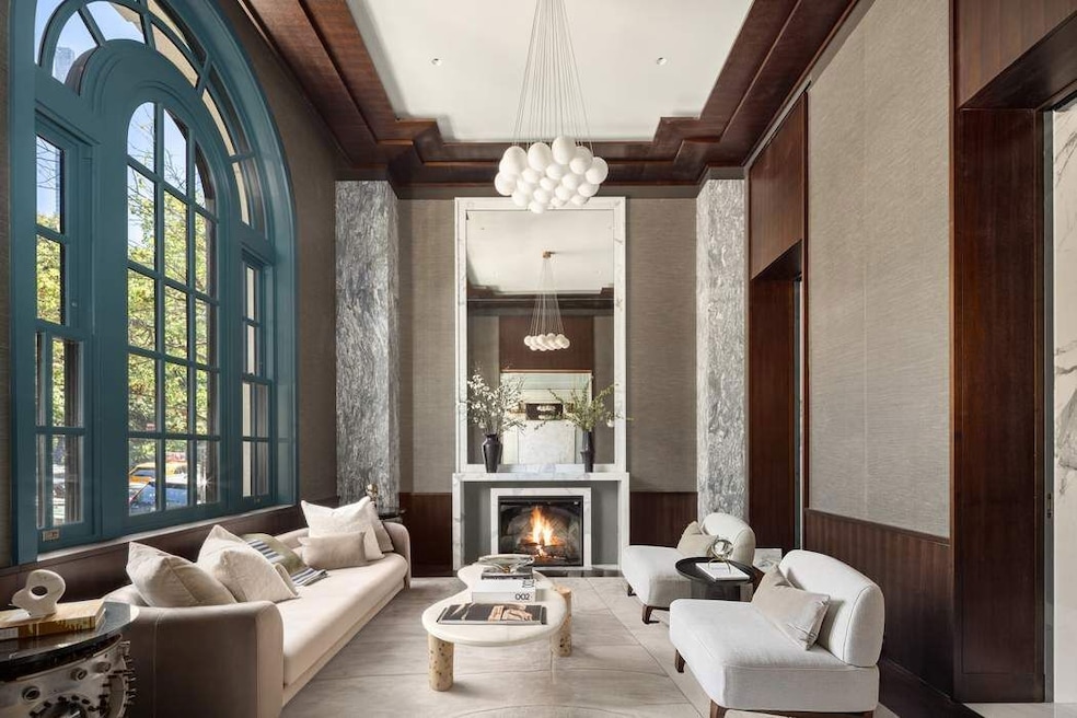 50 Central Park W unit Maisonette Duplex, New York, NY 10023 - photo 1