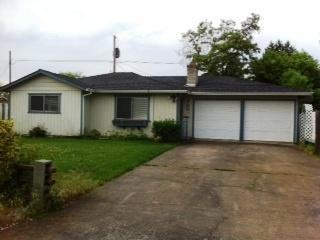 700 Ash St, Central Point, OR 97502 - photo 1