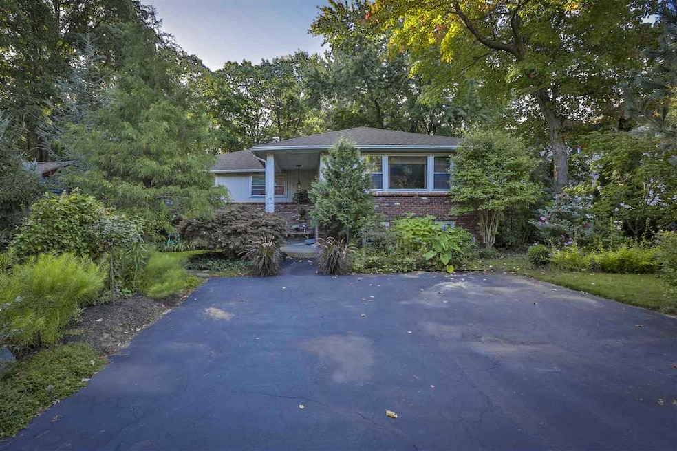 19 Johnson St, Bedford, NH 03110 - photo 1