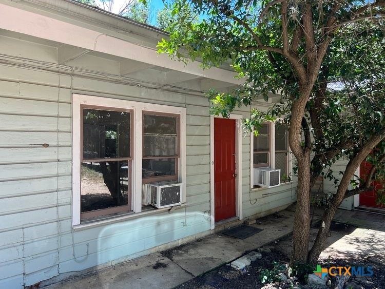 443 Lindsey St unit 443, San Marcos, TX 78666 - photo 1