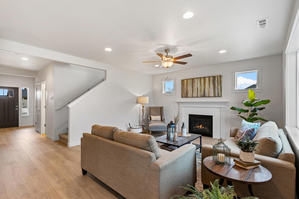 1788 NW Upas Place, Redmond, OR 97756 - photo 1