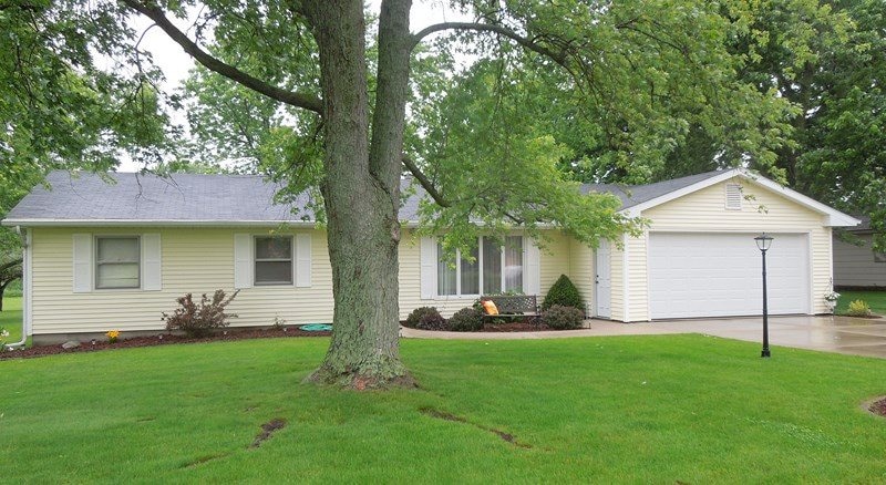 13515 Fourth St, Grabill, IN 46741 - photo 1