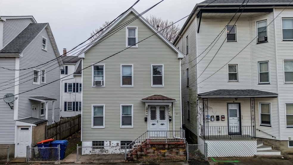 10 Mulberry St, New Bedford, MA 02740 - photo 1