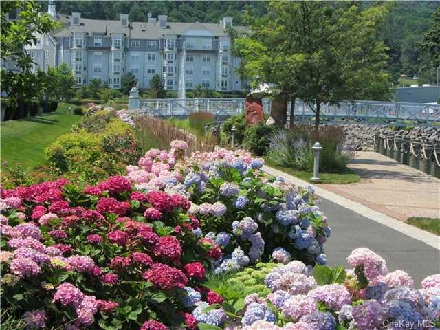 1204 Round Pointe Dr, Haverstraw, NY 10927 - photo 1