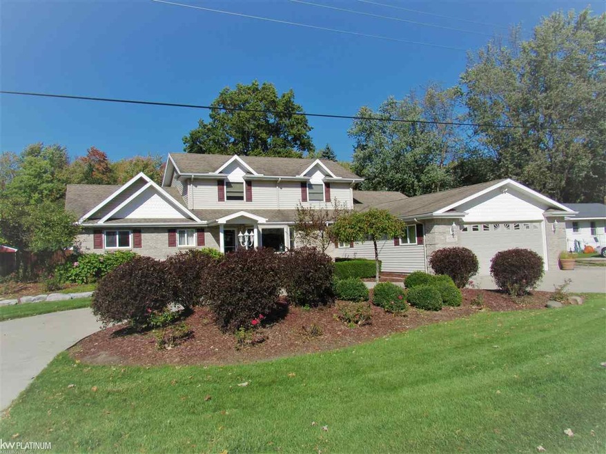 4558 N River Rd, Clyde, MI 48049 - photo 1