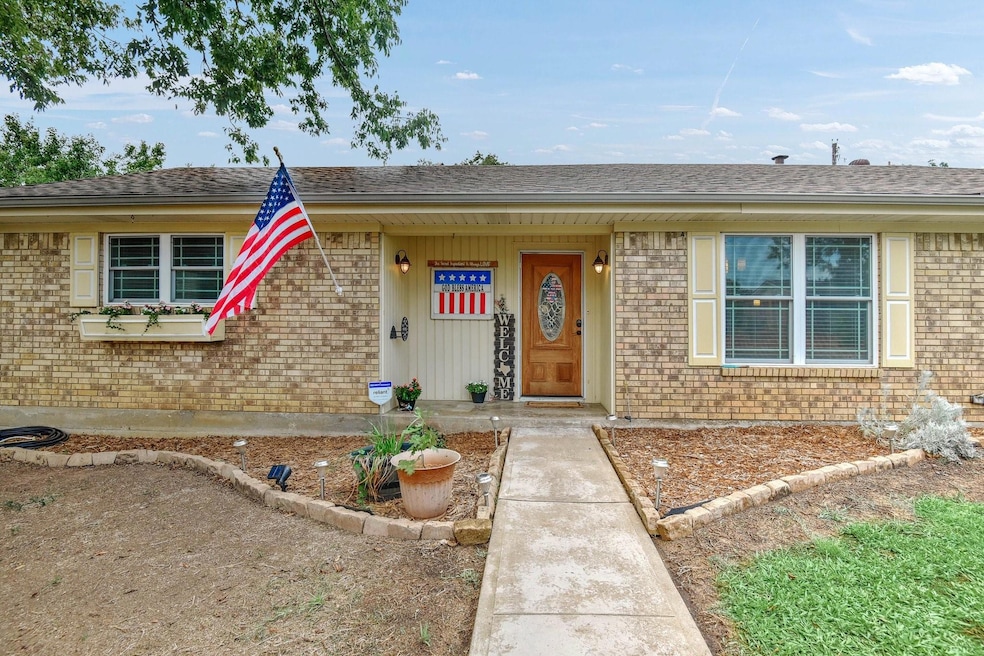 3109 Frances Dr, Denison, TX 75020 - photo 1