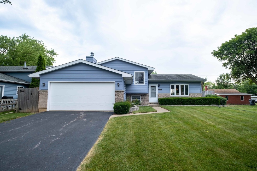 1727 Jethro Ave, Zion, IL 60099 - photo 1