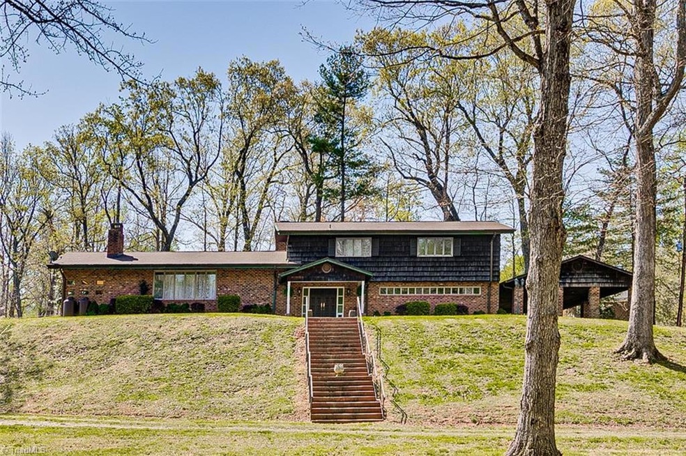 1941 Oak Dr, Asheboro, NC 27205 - photo 1