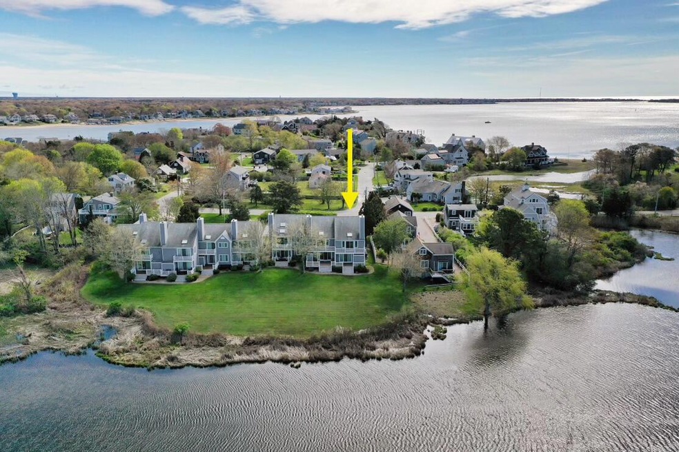381 Ocean St unit 1, Hyannis, MA 02601 - photo 1