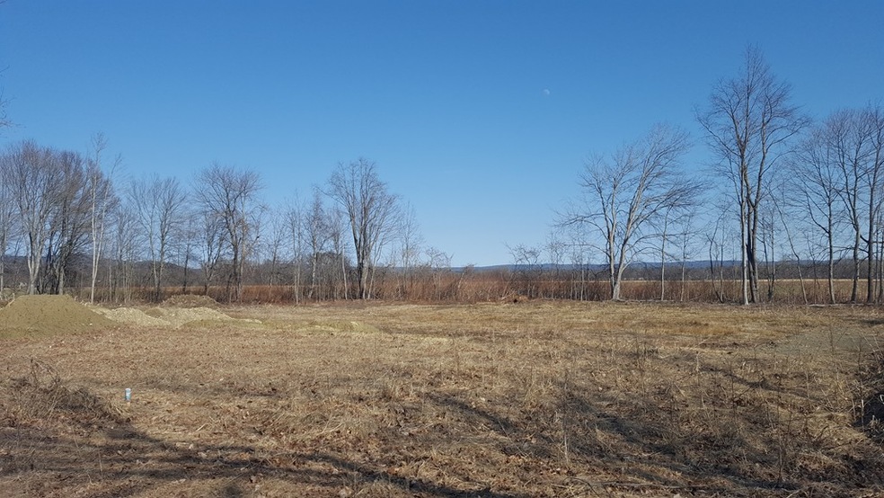 486 Main St, Hatfield, MA 01038 - photo 1