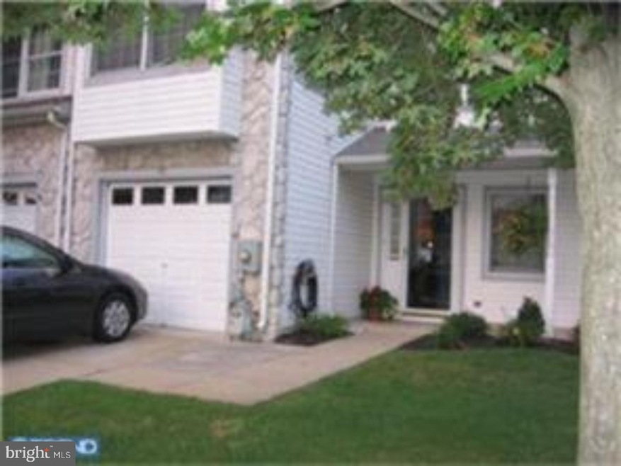 314 Lake Side Dr, Swedesboro, NJ 08085 - photo 1