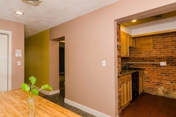 110 Riverway unit 4, Boston, MA 02215 - photo 1