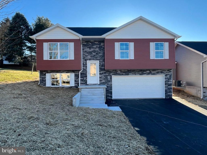 338 Grandview Ave, Waynesboro, PA 17268 - photo 1