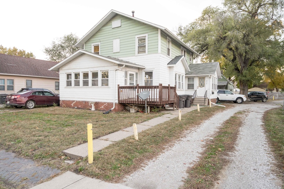 2936 E Walnut St, Des Moines, IA 50317 - photo 1