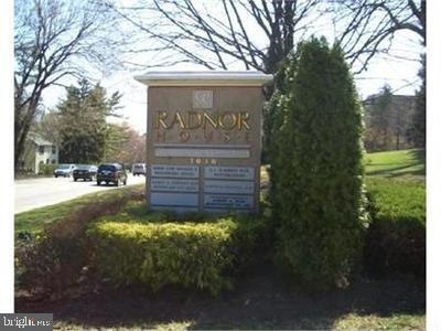 Radnor House unit 905, Bryn Mawr, PA 19010 - photo 1