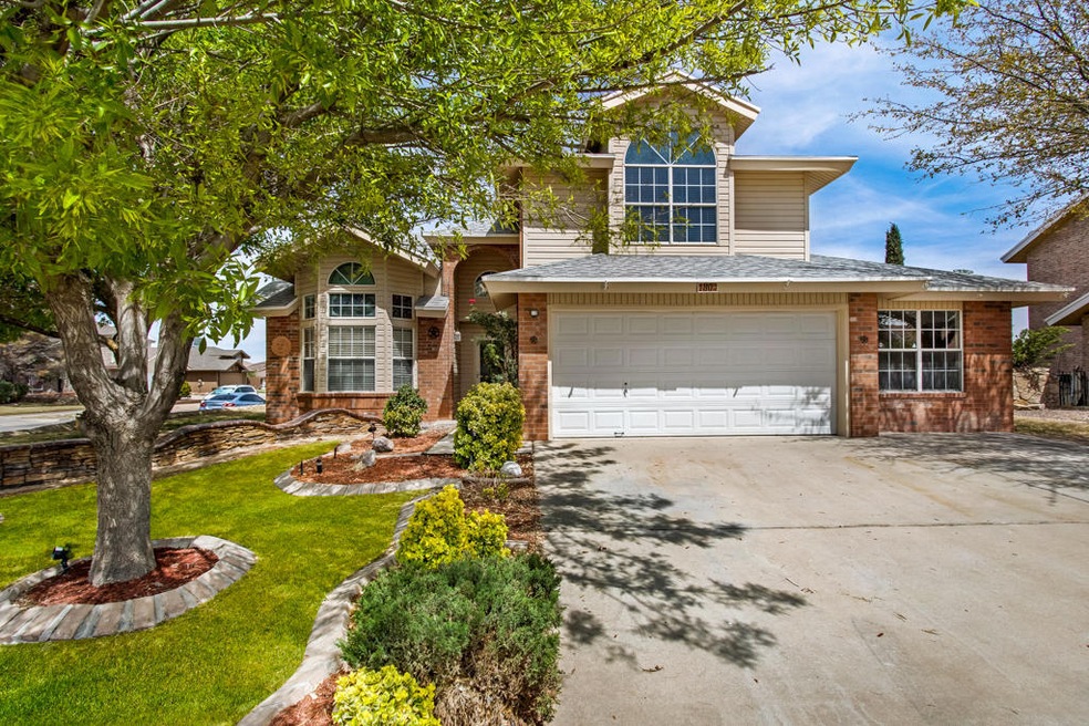 180 Lago Lindo Dr, Horizon City, TX 79928 - photo 1