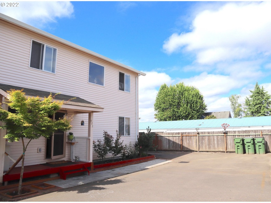 923 N Meridian St unit 3, Newberg, OR 97132 - photo 1