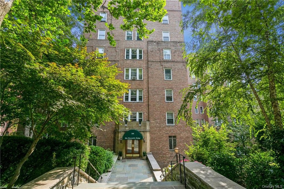 Bronxville Lodge unit 3C, Bronxville, NY 10708 - photo 1