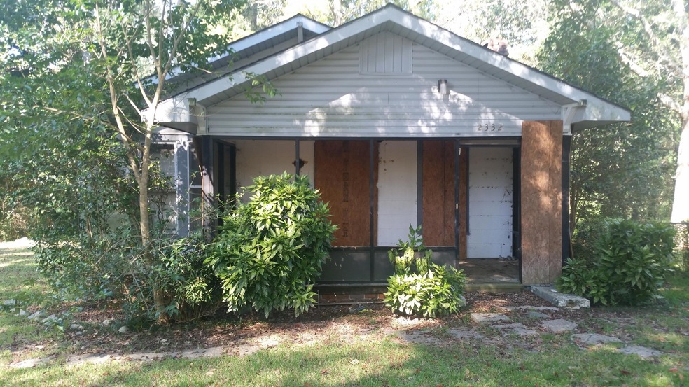 2332 N 3rd Ave