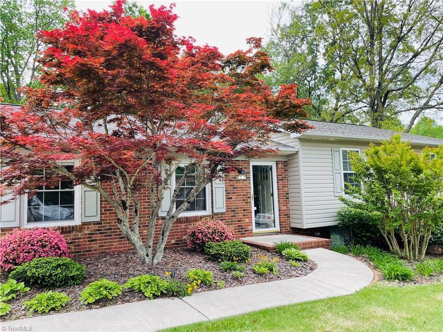 Under Contract $298,000 • Co-Listing Agent