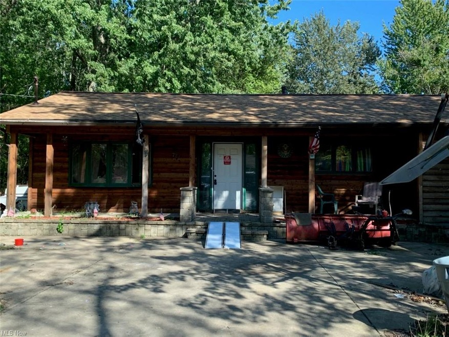 727 Sheffield Rd, Sheffield Lake, OH 44054 - photo 1