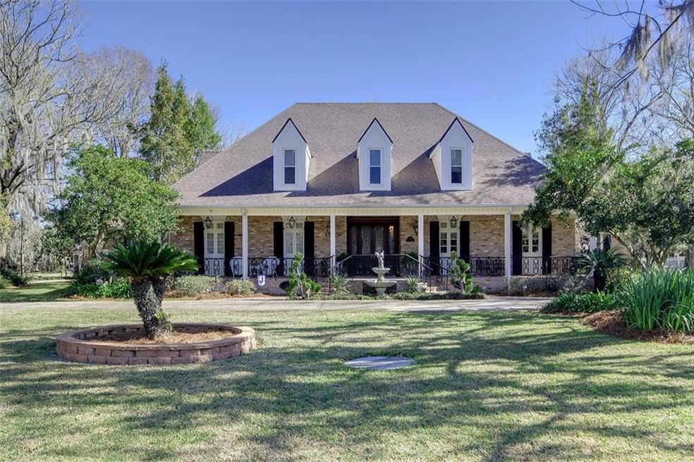 70 Villere Place, Destrehan, LA 70047 - photo 1