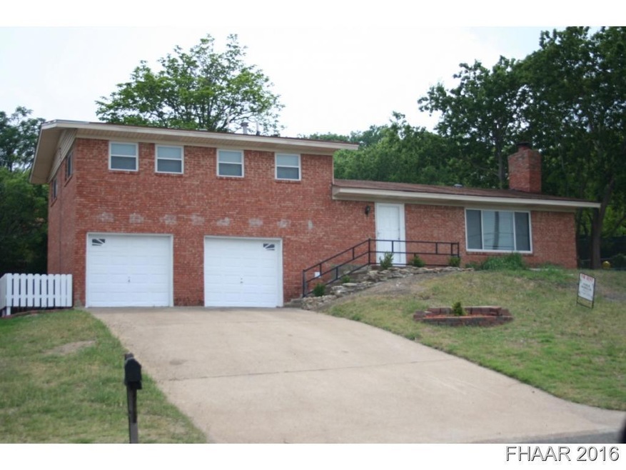 420 E Robertson Ave, Copperas Cove, TX 76522 - photo 1