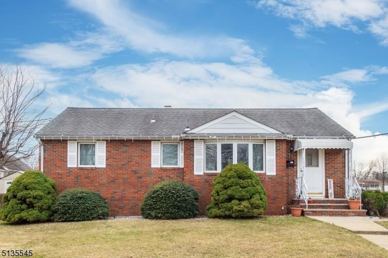 82 S 16th Ave, Manville, NJ 08835 - photo 1