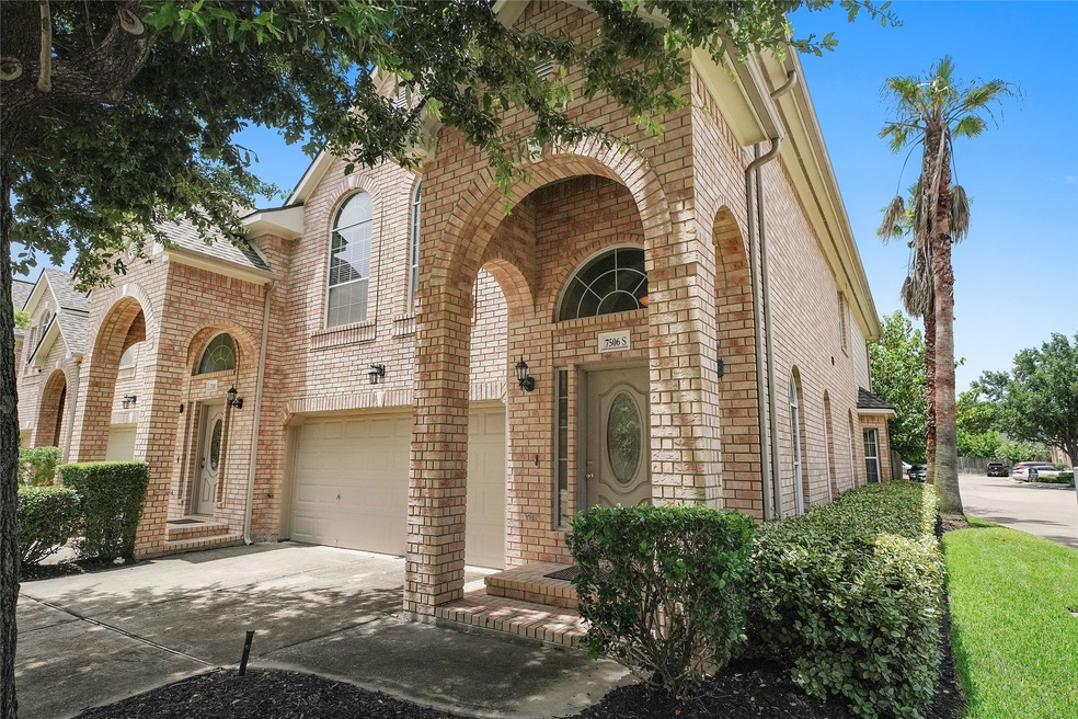 7506 S Linpar Ct, Houston, TX 77040 - photo 1