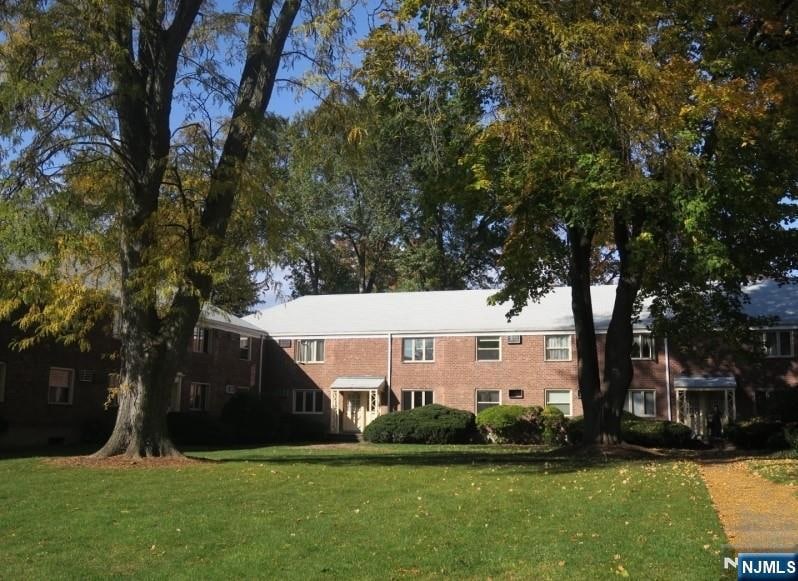 For Rent $2,100/month