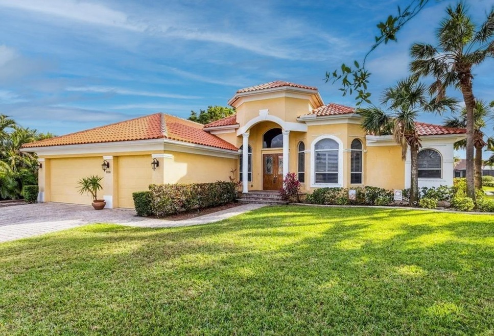 1018 S Town and River Dr, Fort Myers, FL 33919 - photo 1