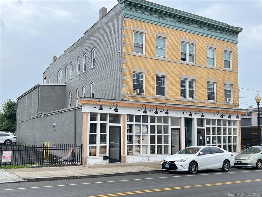 528 E Main St unit 3R, Bridgeport, CT 06608 - photo 1
