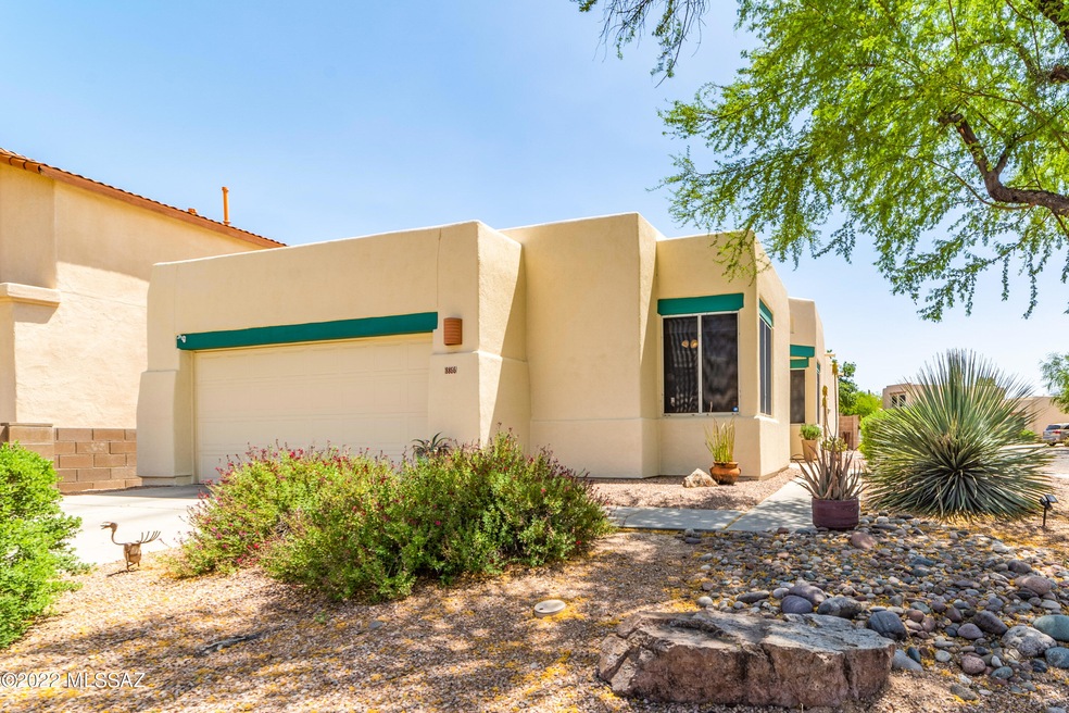 8866 E Desert Lily Pl - MLS Images-2