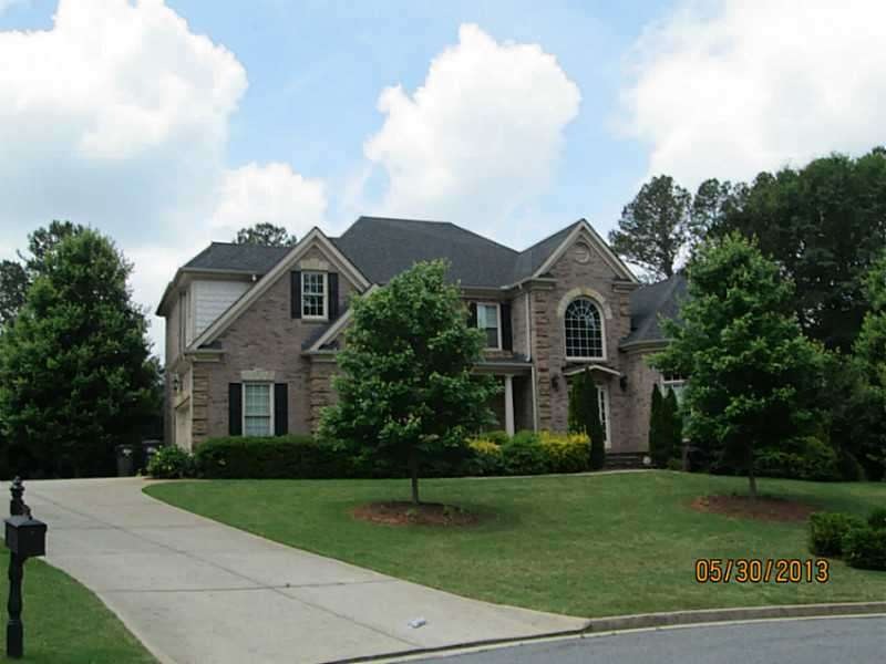 Exterior Front. Cozy one cul-de-sac community