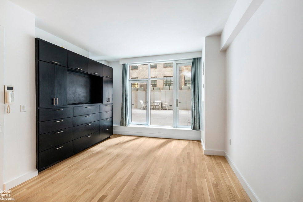 5 E 44th St unit 2B, New York, NY 10017 - photo 1