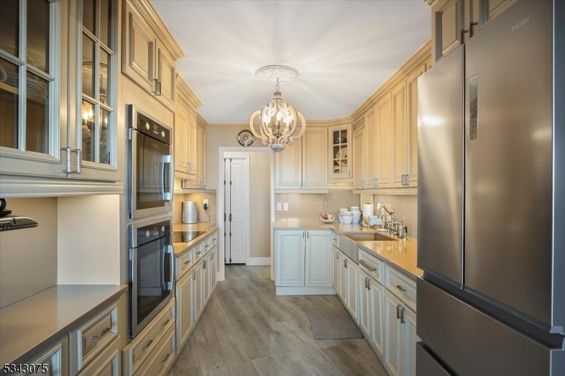 1 Claridge Dr unit 202, Verona, NJ 07044 - photo 1