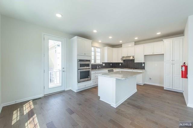 106 W Ramsey Terrace unit 10131, Fair Lawn, NJ 07410 - photo 1