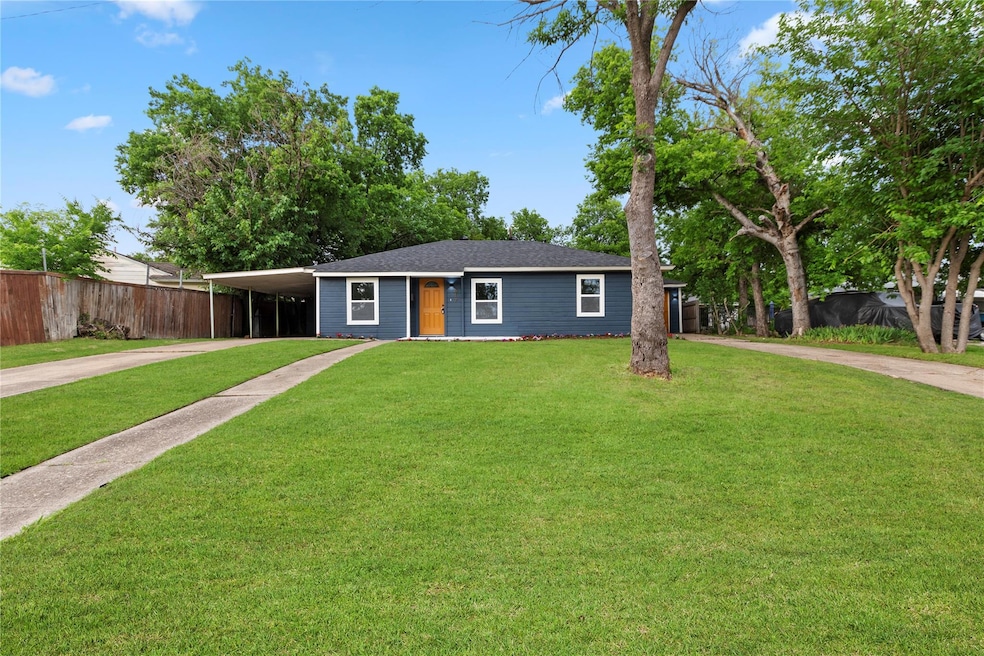 617 Cimarron Trace, Grand Prairie, TX 75051 - photo 1