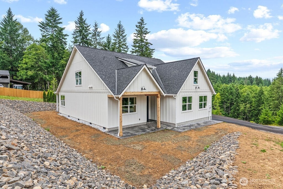 117 Red Hawk Dr, Castlerock, WA 98611 - photo 1