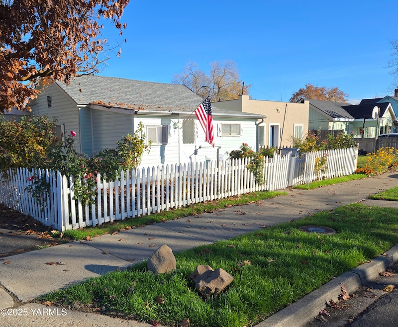 For Sale $199,900 • Co-Listing Agent