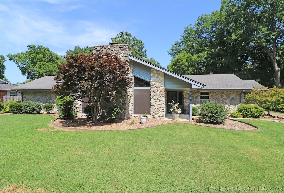 2370 London Ln, Bartlesville, OK 74006 - photo 1