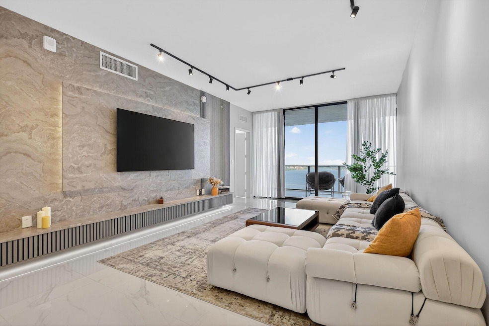 700 NE 23rd St unit 3206, Miami, FL 33137 - photo 1