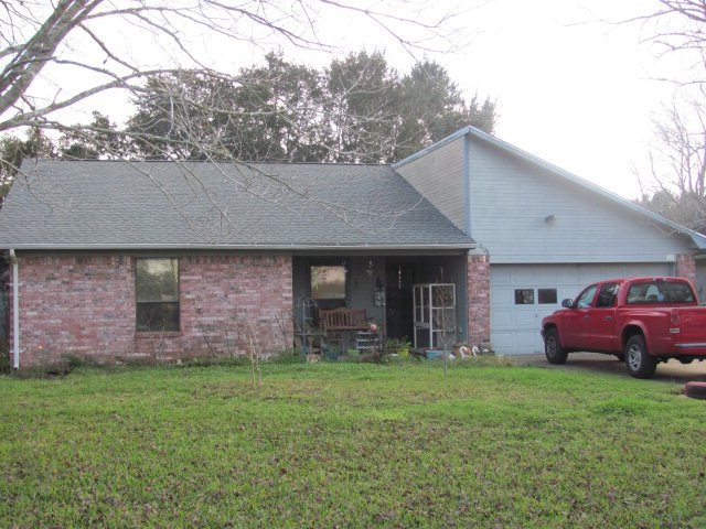 2628 Golden Ave, Bay City, TX 77414 - photo 1