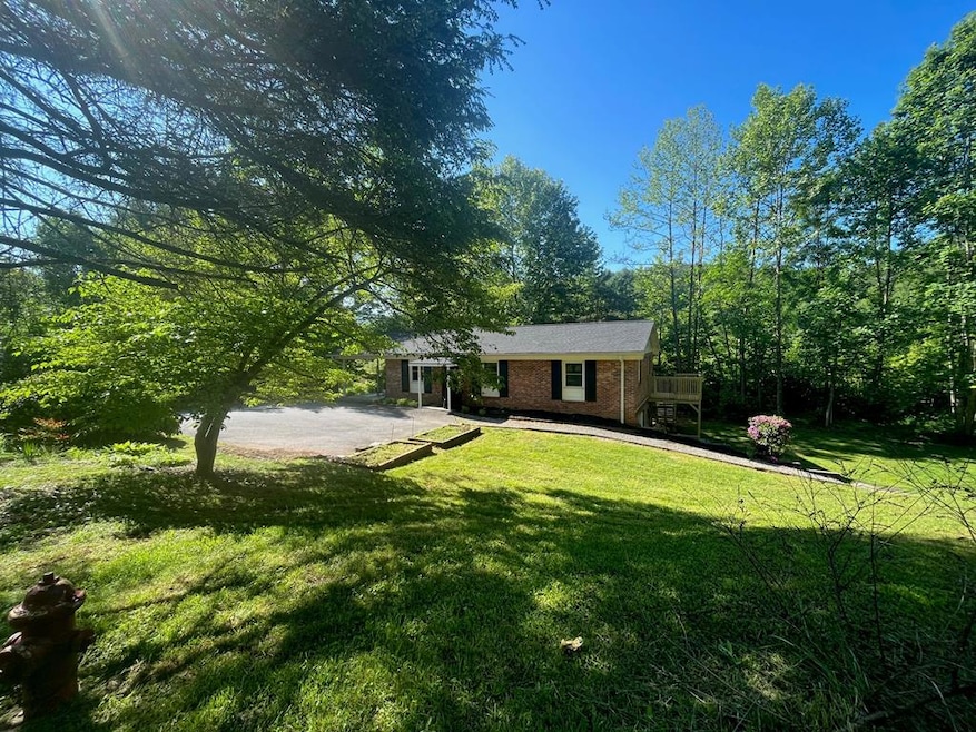 12 Younge Ln, Sylva, NC 28779 | MLS# 26030519